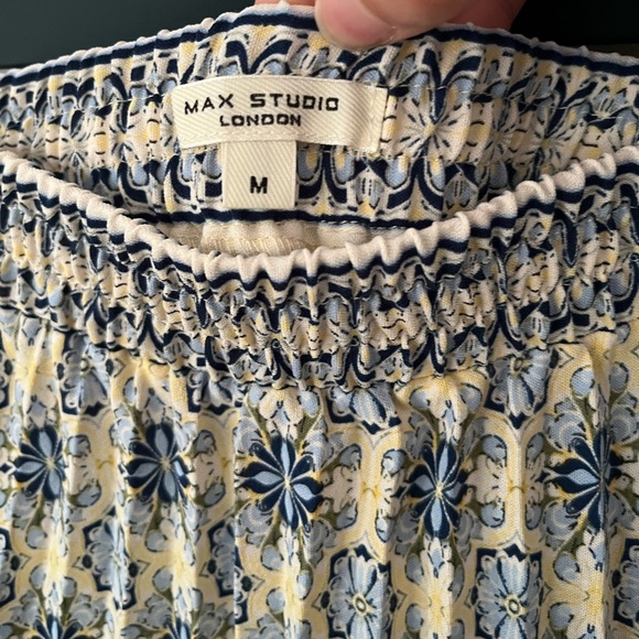 Max Studio Blue and White Patterned Skirt - Picture 3 of 3